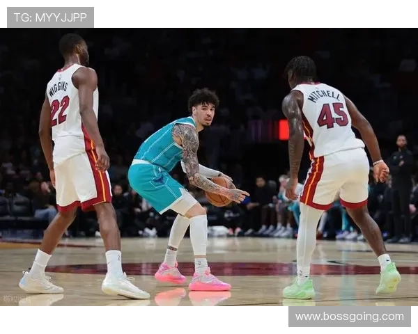 鲍尔轰下38分黄蜂力克奇才迎来关键胜利