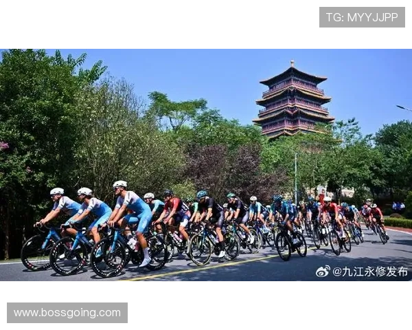 第十三届环鄱阳湖国际自行车大赛鸣枪开赛掀起秋日骑行热潮新风尚